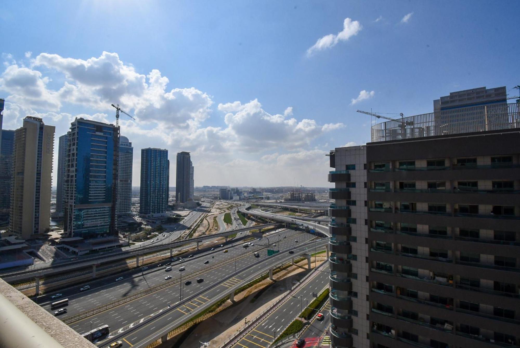 Kazan Homes - Cosy 1br - Marina - 5 Mins From Jbr & The Walk *