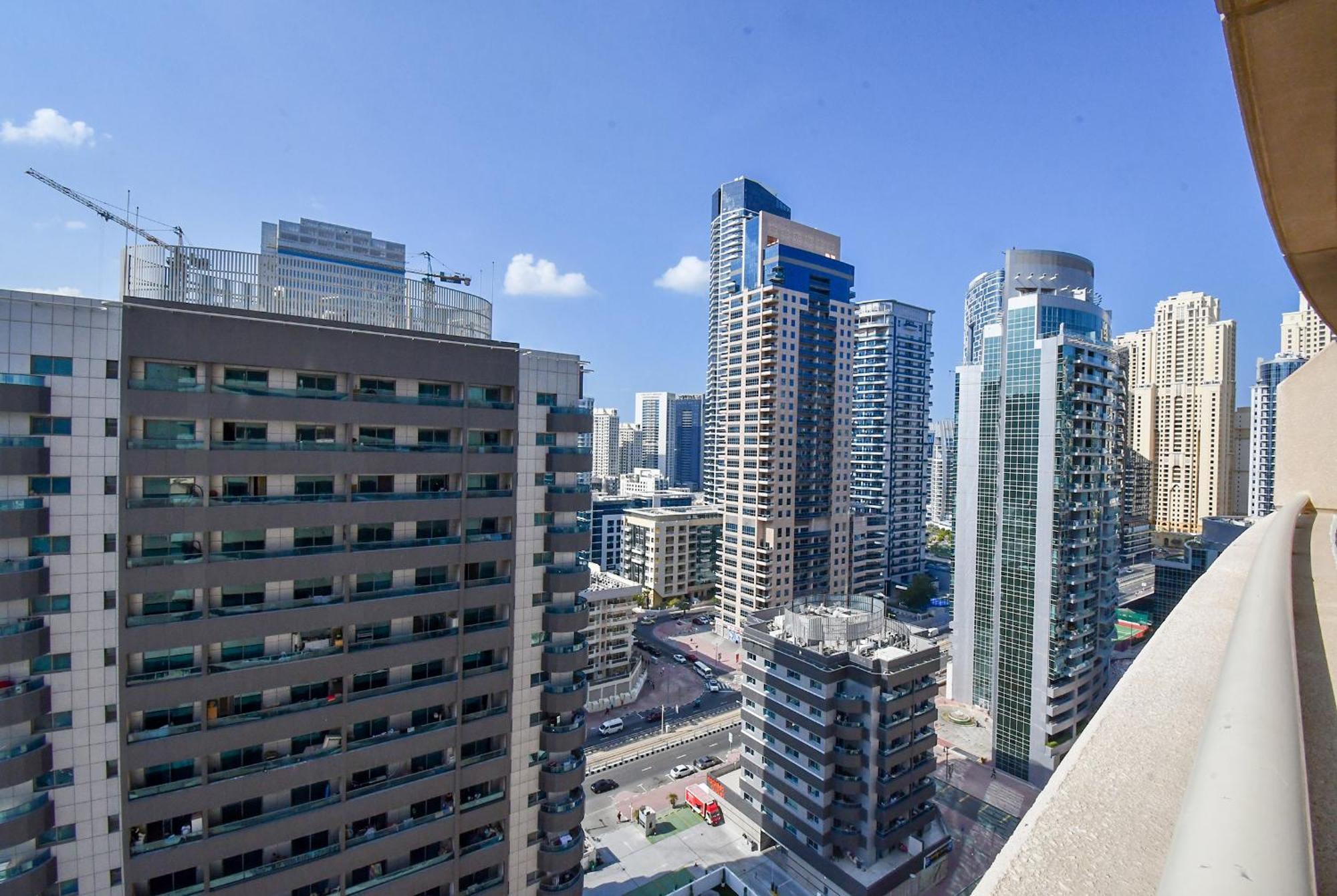Kazan Homes - Cosy 1br - Marina - 5 Mins From Jbr & The Walk Apartment