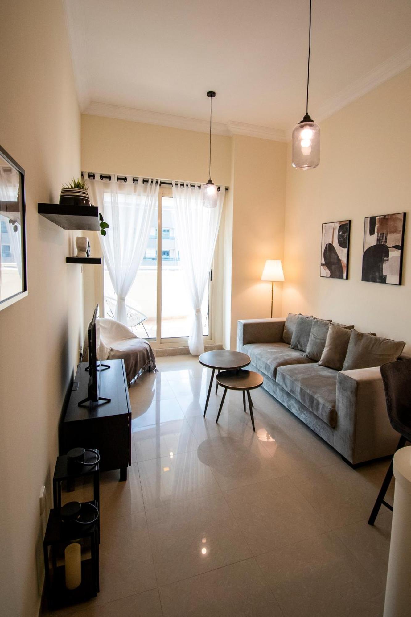 Kazan Homes - Cosy 1br - Marina - 5 Mins From Jbr & The Walk Apartment