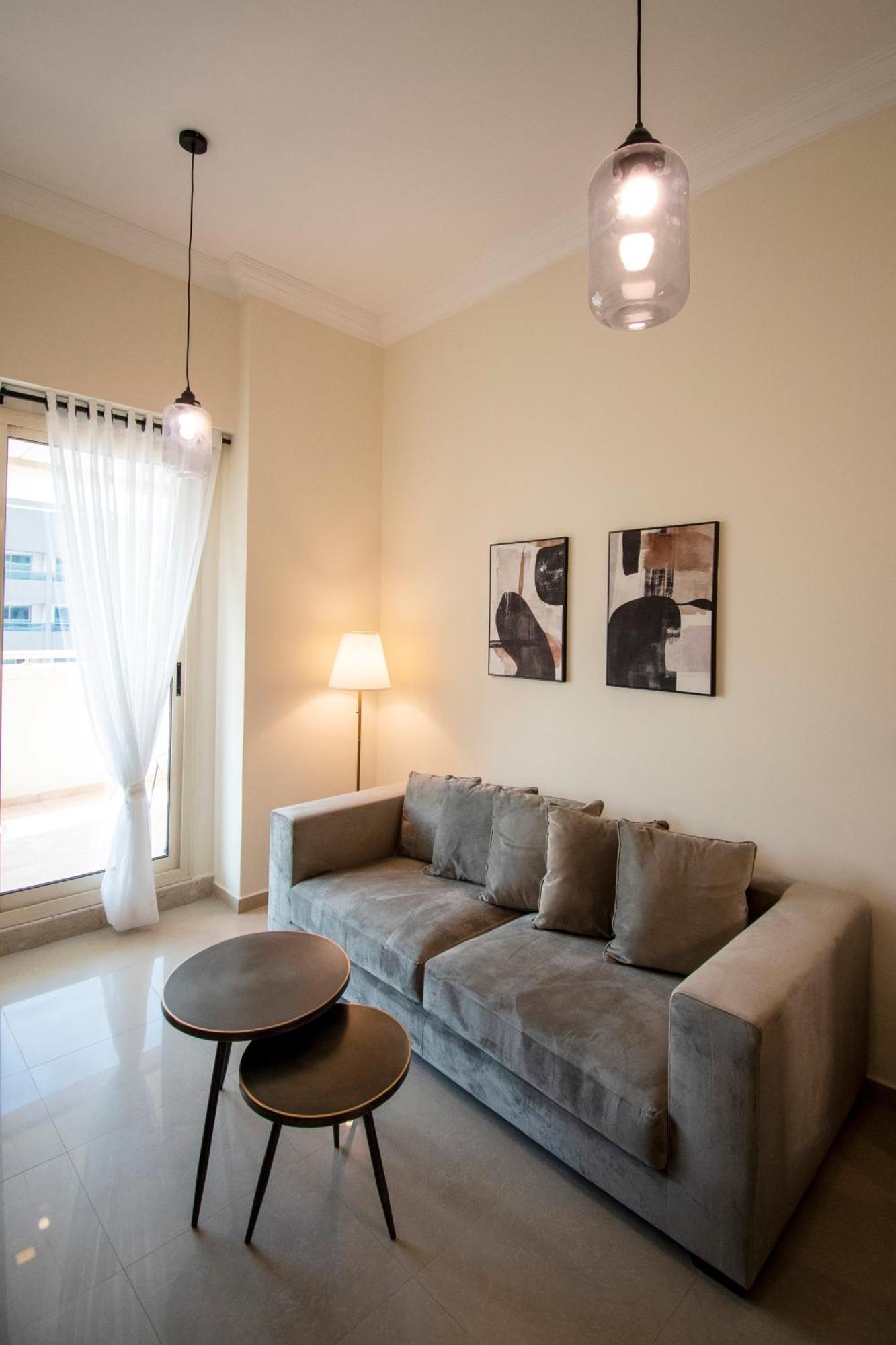 Kazan Homes - Cosy 1br - Marina - 5 Mins From Jbr & The Walk